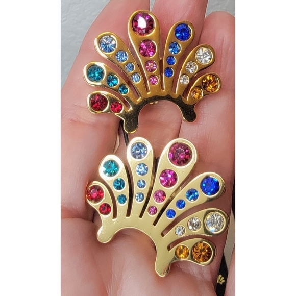 NWT Lele Sadoughi Crystal Button Earrings - Picture 9 of 9